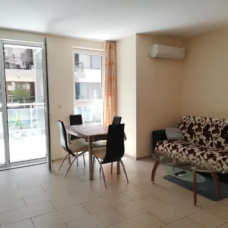 דירה Gotevi Paradise